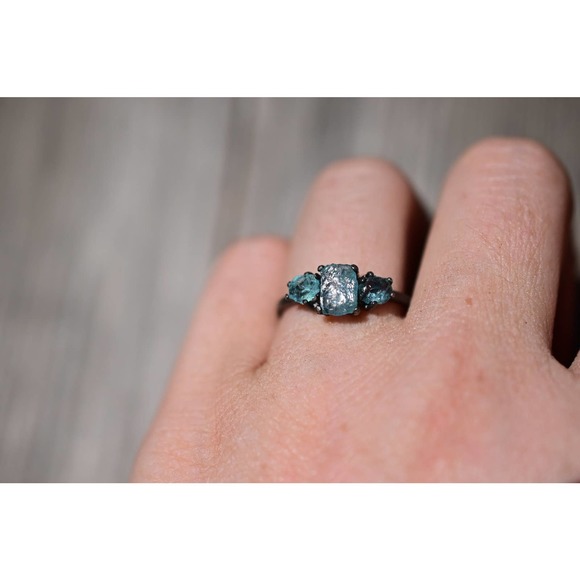 Raw aquamarine ring, crystal ring, three stone ring, natural gemstone je… - Picture 5 of 6